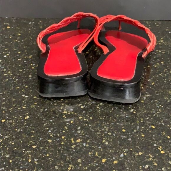 Bernardo Woven Toe Ring Sandals - Picture 7 of 7